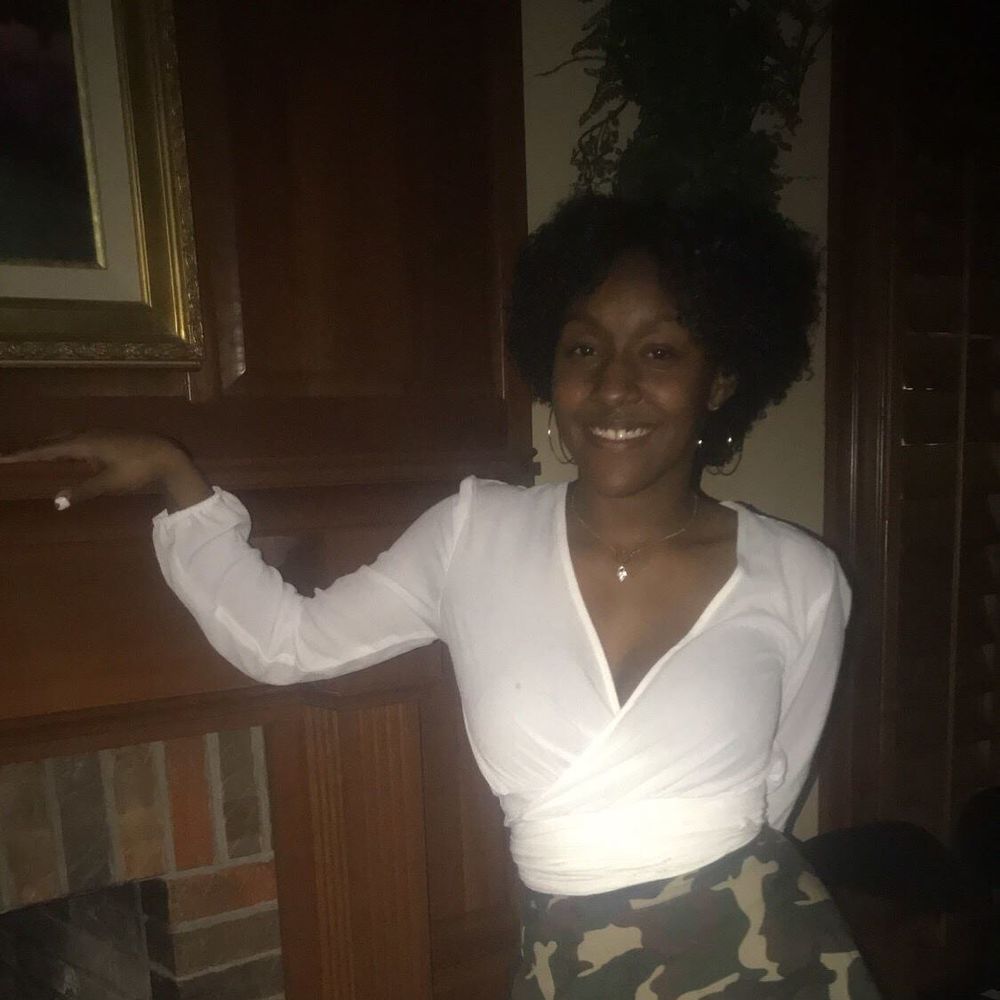 Meet your Posher, Simone